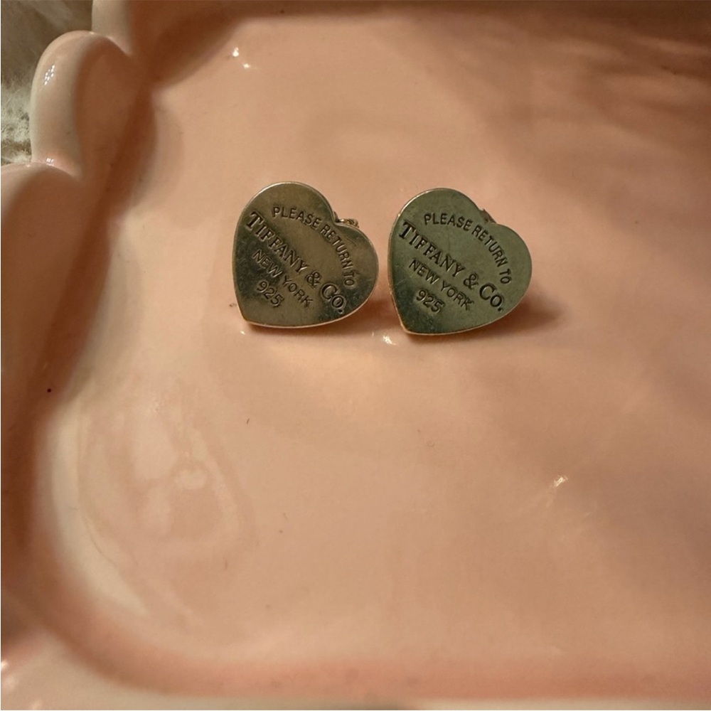 Tiffany & Co Sterling Sweetheart Studs-Excellent Condition